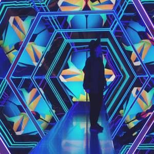 Meet your Posher, Sara-eve